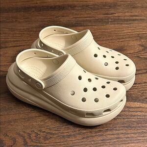 CROCS Beige Crush Platform Crocs